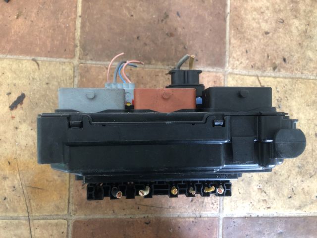 bontott CITROËN C3 PICASSO Biztosítéktábla Motortér