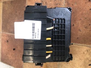 bontott CITROËN C3 PICASSO Biztosítéktábla Motortér