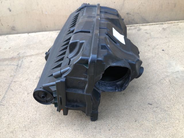 bontott CITROËN C3 PICASSO Légszűrő Ház