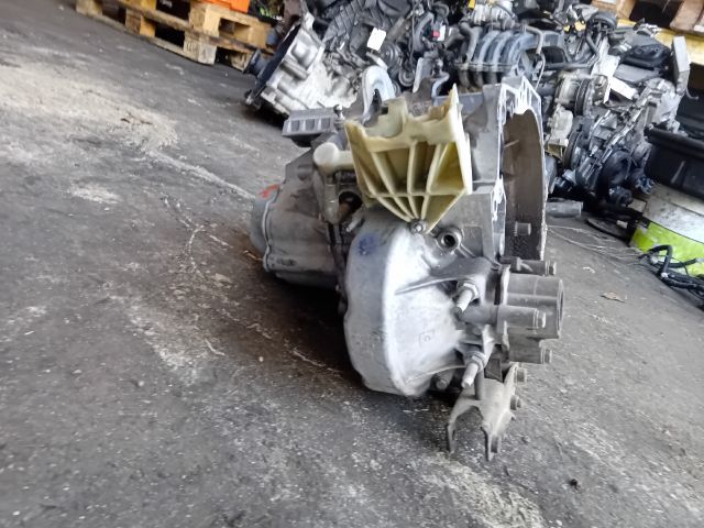 bontott CITROËN C3 PICASSO Váltó (Mechanikus)