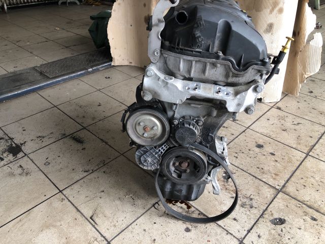 bontott CITROËN C3 PICASSO Motor (Fűzött blokk hengerfejjel)