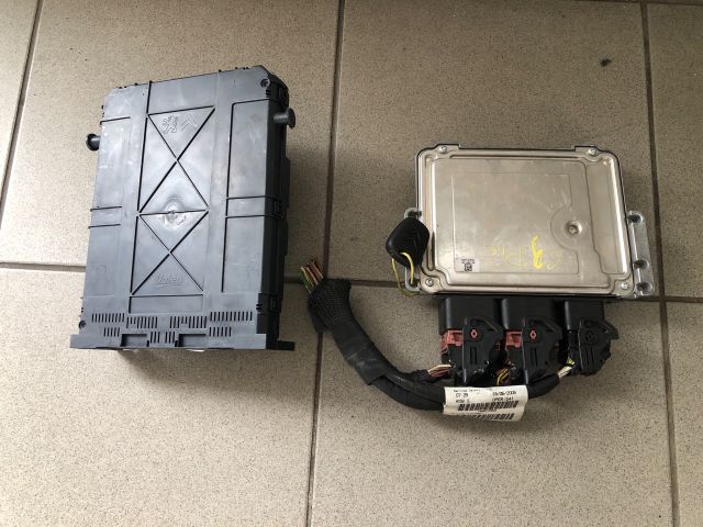 bontott CITROËN C3 PICASSO Motorvezérlő