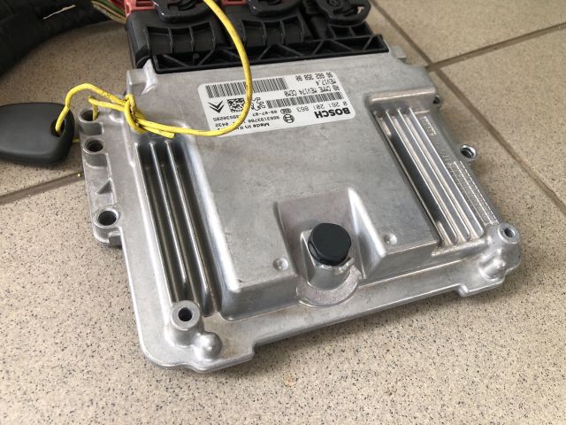 bontott CITROËN C3 PICASSO Motorvezérlő