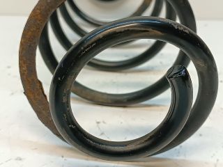 bontott CITROËN C3 PICASSO Bal hátsó Rugó