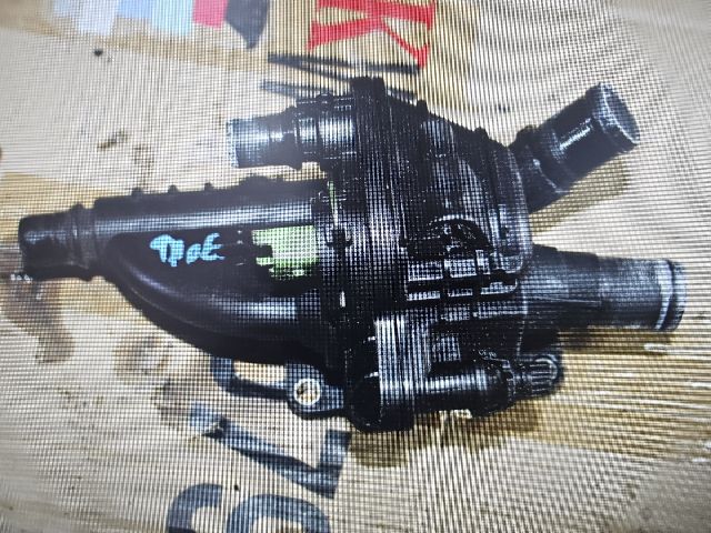 bontott CITROËN C3 PICASSO Termosztátház