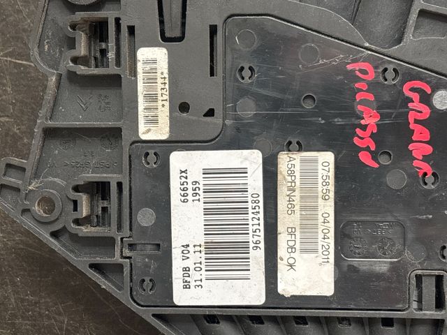 bontott CITROËN C3 PICASSO Biztosítéktábla Motortér