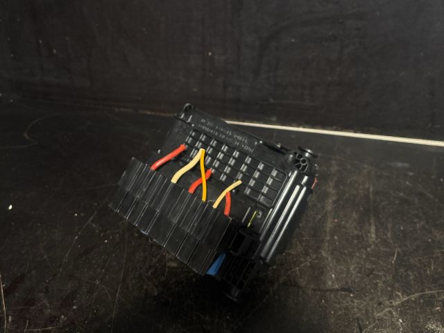 bontott CITROËN C3 PICASSO Biztosítéktábla Motortér