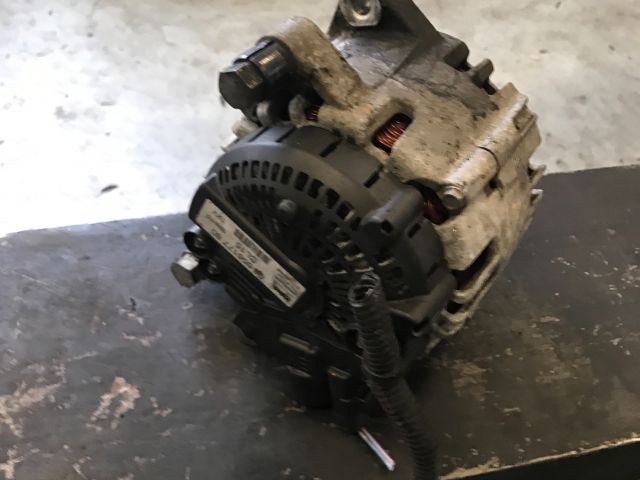 bontott CITROËN C3 PICASSO Generátor