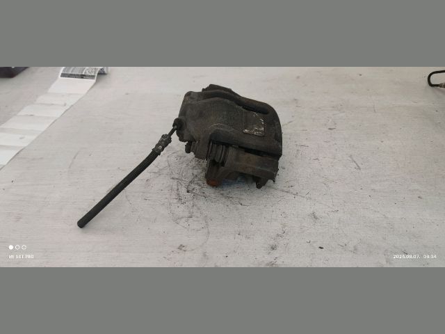 bontott CITROËN C3 PICASSO Jobb első Féknyereg Munkahengerrel