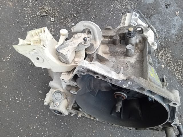 bontott CITROËN C3 PICASSO Váltó (Mechanikus)