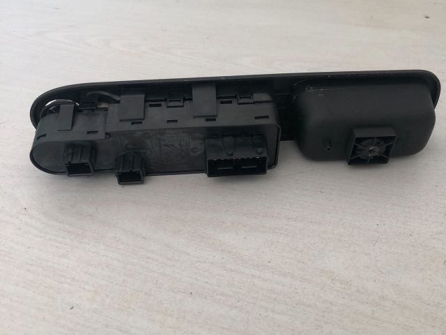 bontott CITROËN C3 PICASSO Ablakemelő Kapcsoló Négyes / Kettes