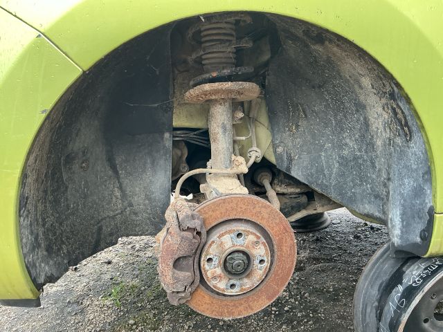 bontott CITROËN C3 PICASSO Bal első Dobbetét (Kerékjárati, Műanyag)