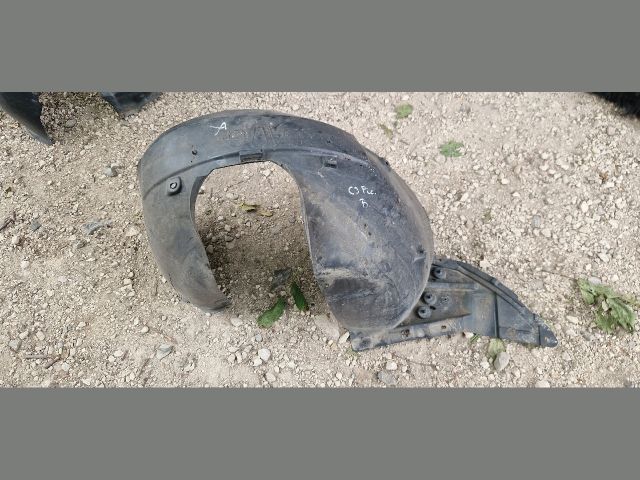 bontott CITROËN C3 PICASSO Bal első Első Dobbetét (Kerékjárati, Műanyag)