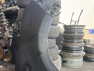 bontott CITROËN C3 PICASSO Bal első Sárvédő