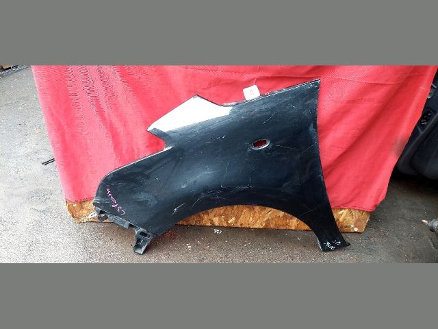 bontott CITROËN C3 PICASSO Bal első Sárvédő