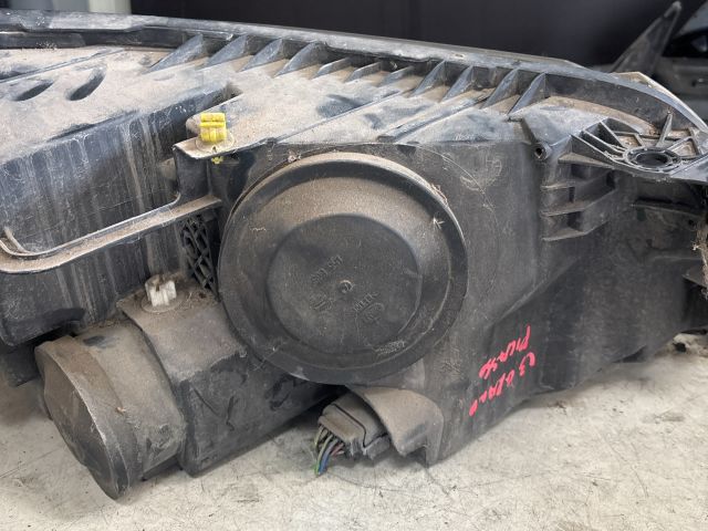 bontott CITROËN C3 PICASSO Bal Fényszóró