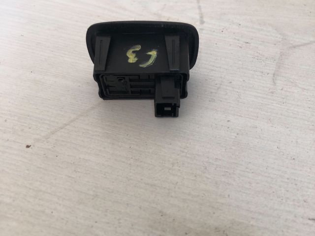 bontott CITROËN C3 PICASSO Bal hátsó Ablakemelő Kapcsoló