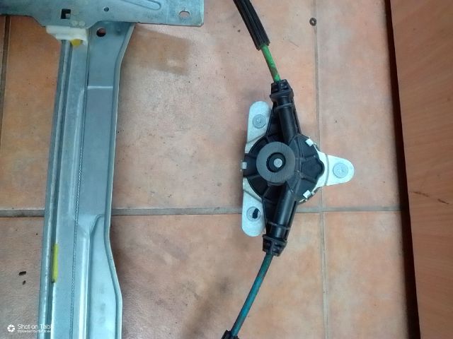 bontott CITROËN C3 PICASSO Bal hátsó Ablakemelő Szerkezet (Mechanikus)