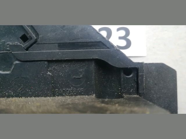 bontott CITROËN C3 PICASSO Bal hátsó Ajtózár