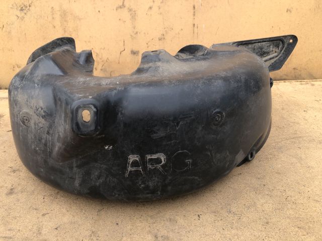 bontott CITROËN C3 PICASSO Bal hátsó Dobbetét (Kerékjárati, Műanyag)