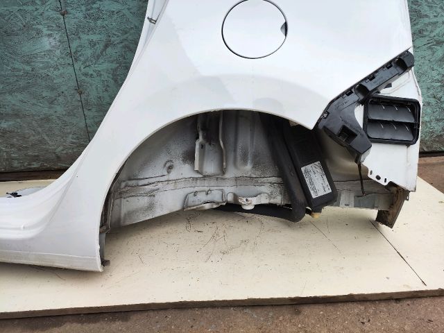 bontott CITROËN C3 PICASSO Bal hátsó Negyed Karosszéria Csomag