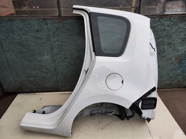 bontott CITROËN C3 PICASSO Bal hátsó Negyed Karosszéria Csomag