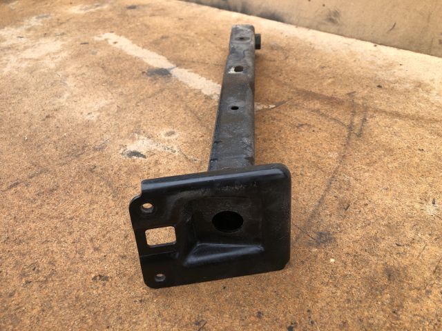 bontott CITROËN C3 PICASSO Bal Lökhárító Tartó Nyúlványvég