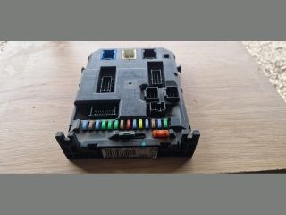 bontott CITROËN C3 PICASSO Biztosítéktábla Utastér