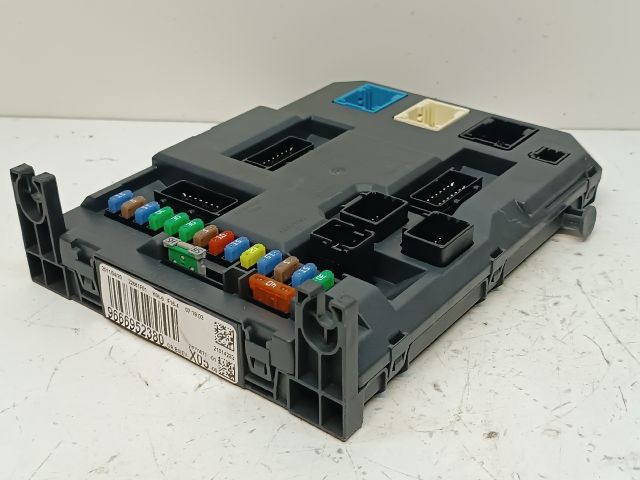 bontott CITROËN C3 PICASSO Biztosítéktábla Utastér