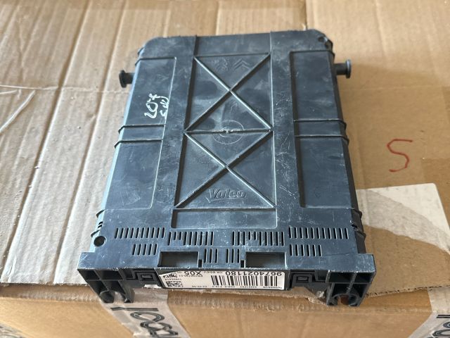 bontott CITROËN C3 PICASSO Biztosítéktábla Utastér