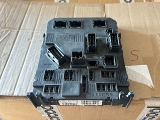 bontott CITROËN C3 PICASSO Biztosítéktábla Utastér