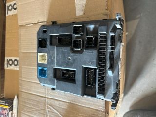 bontott CITROËN C3 PICASSO Biztosítéktábla Utastér