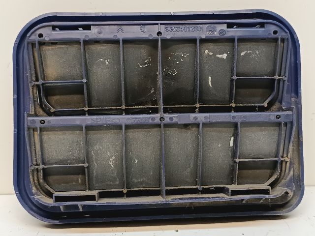 bontott CITROËN C3 PICASSO Csomagtér Szellőző Bal