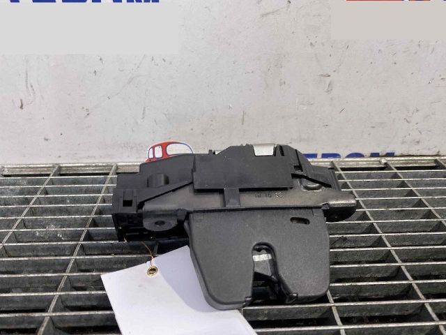 bontott CITROËN C3 PICASSO Csomagtérajtó Ütköző