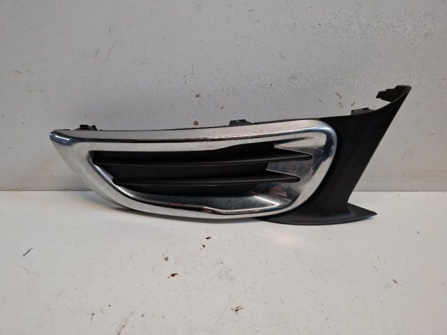 bontott CITROËN C3 PICASSO Első Lökhárító Jobb Díszrács