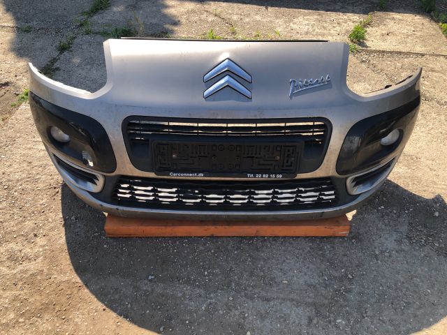 bontott CITROËN C3 PICASSO Első Lökhárító (Részeivel)