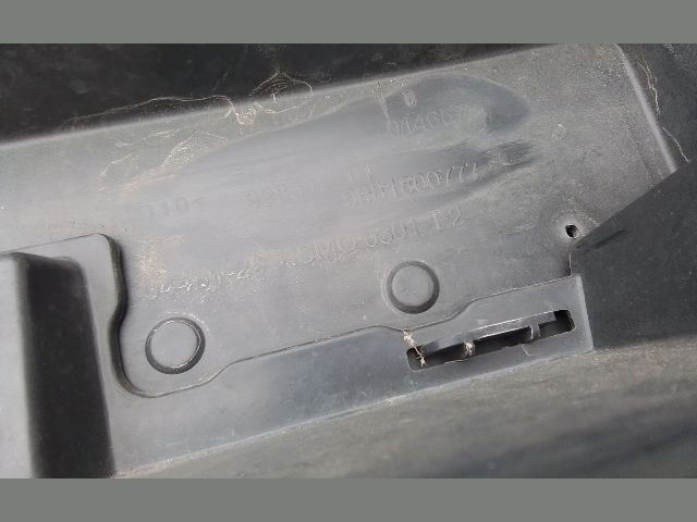 bontott CITROËN C3 PICASSO Első Lökhárító (Részeivel)