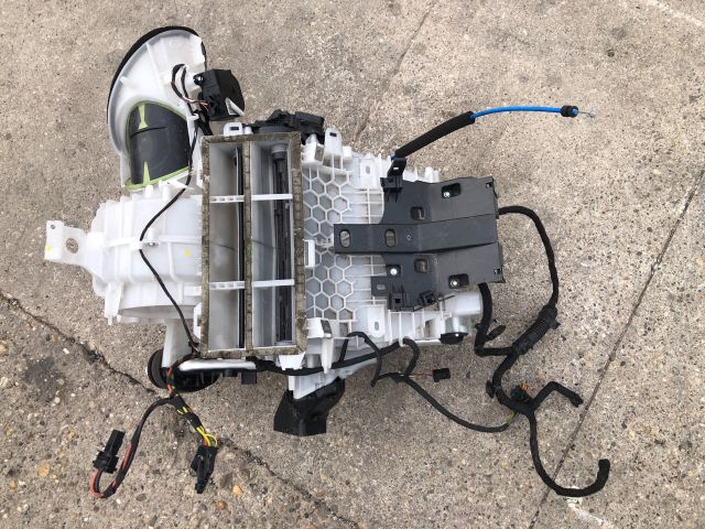 bontott CITROËN C3 PICASSO Fűtés Box