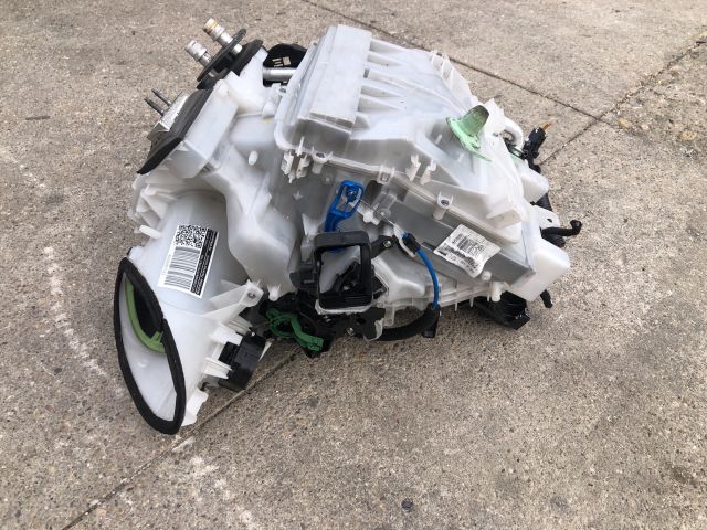 bontott CITROËN C3 PICASSO Fűtés Box