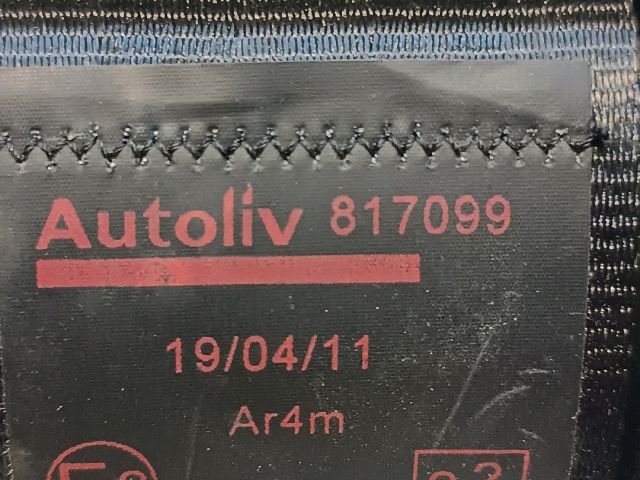 bontott CITROËN C3 PICASSO Hátsó középső Biztonsági Öv