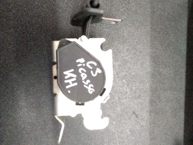 bontott CITROËN C3 PICASSO Hátsó középső Biztonsági Öv