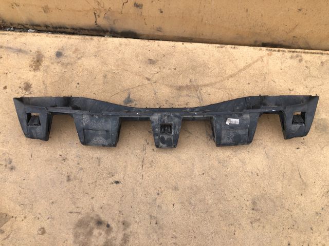 bontott CITROËN C3 PICASSO Hátsó középső Lökhárító Tartó (Műanyag)