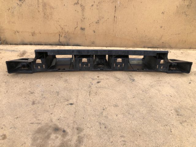 bontott CITROËN C3 PICASSO Hátsó középső Lökhárító Tartó (Műanyag)