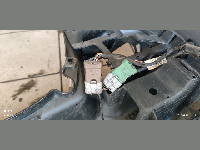 bontott CITROËN C3 PICASSO Hátsó Lökhárító (Üresen)