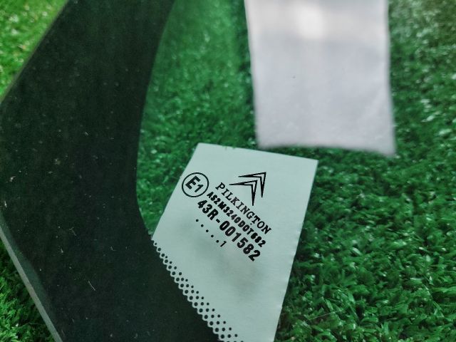 bontott CITROËN C3 PICASSO Jobb A Oszlop Oldalablak Üveg