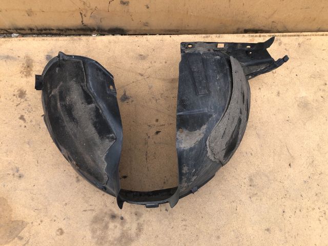 bontott CITROËN C3 PICASSO Jobb első Első Dobbetét (Kerékjárati, Műanyag)