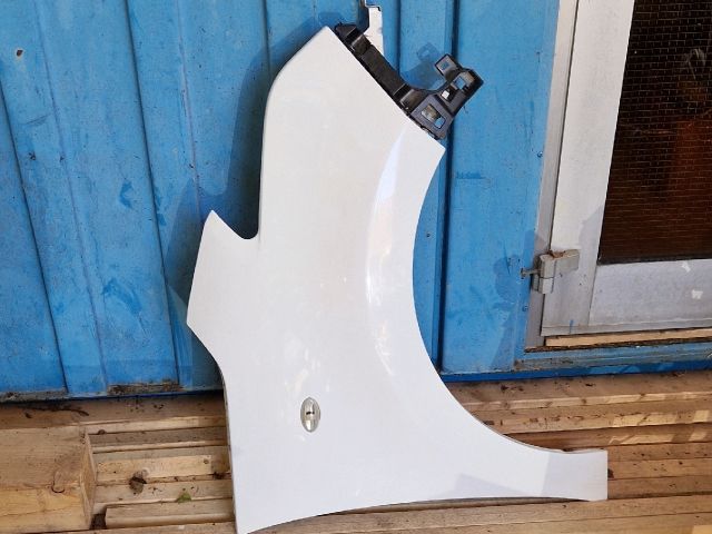 bontott CITROËN C3 PICASSO Jobb első Sárvédő