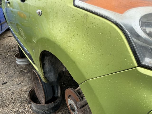 bontott CITROËN C3 PICASSO Jobb első Sárvédő