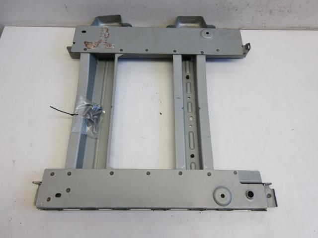 bontott CITROËN C3 PICASSO Jobb első Üléstartó Sín