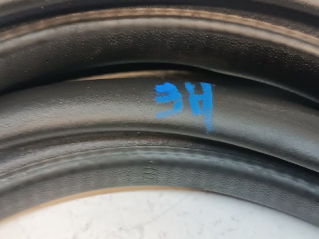 bontott CITROËN C3 PICASSO Jobb hátsó Gumikéder